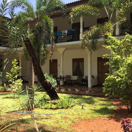 French Garden Resort Uppuveli Exterior foto