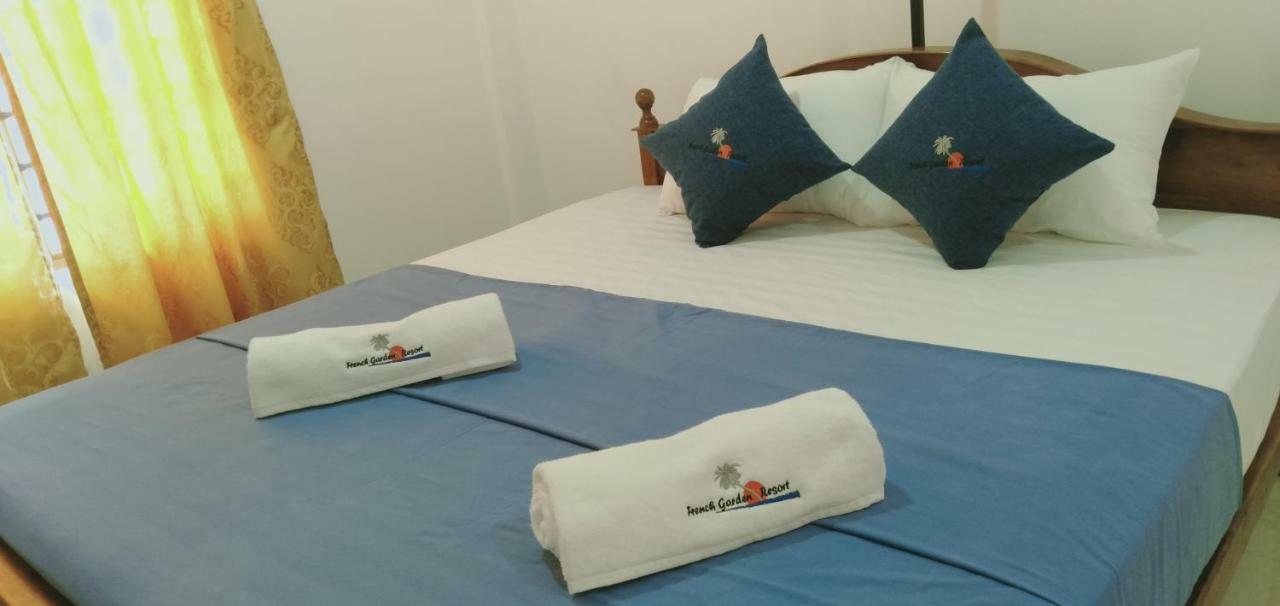 French Garden Resort Uppuveli Exterior foto