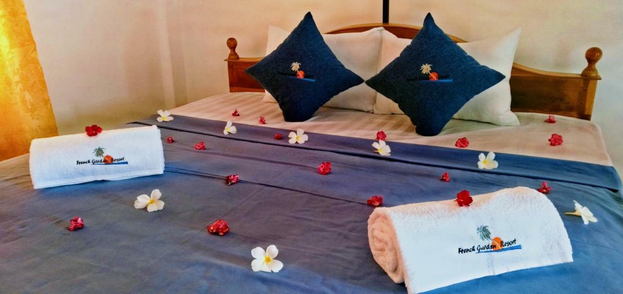 French Garden Resort Uppuveli Exterior foto